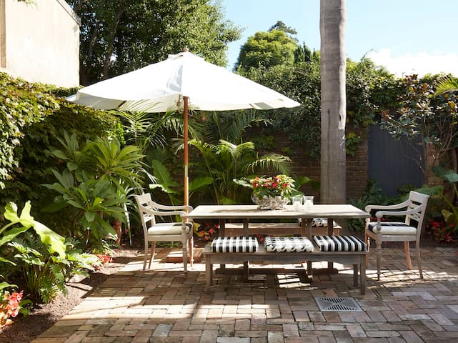 DESIGNER DELIGHT- BEAUTY ABOUNDS IN WOOLLAHRA