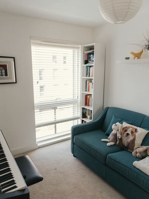 Guest room with sofa bed
