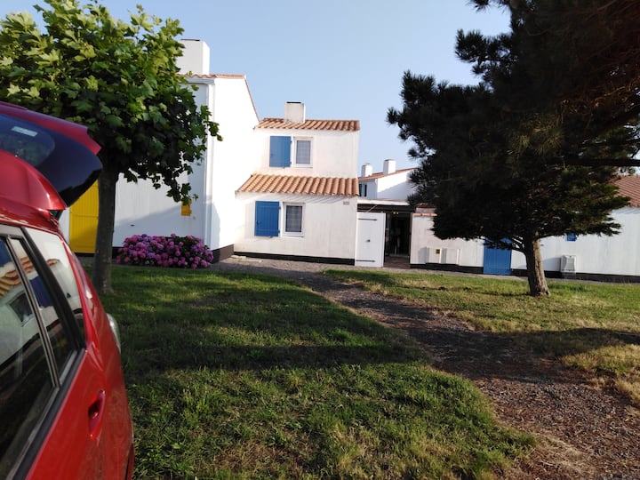Maison Avec Piscine, Mer à 600 M - Vendée