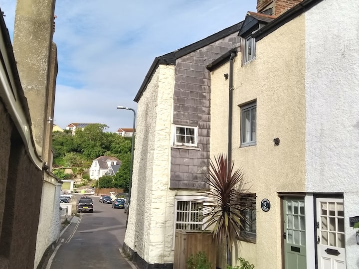 Rosemary Cottage, Brixham, cosy and convenient