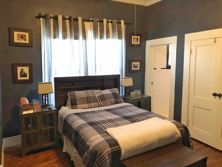 საძინებელი 1