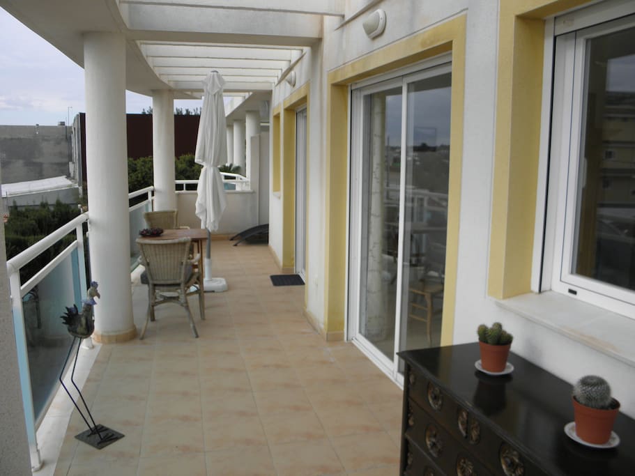 Groot terras 28mtr2