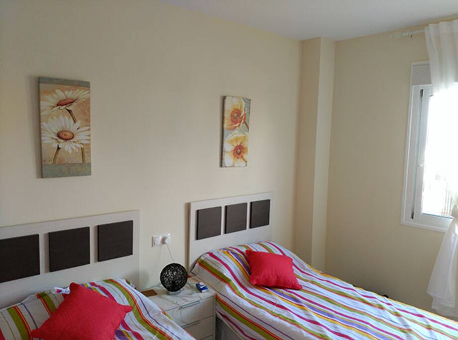 BEDROOM 2