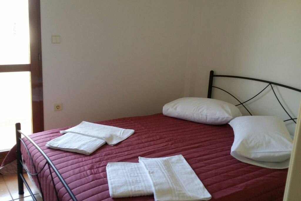 The small bedroom.