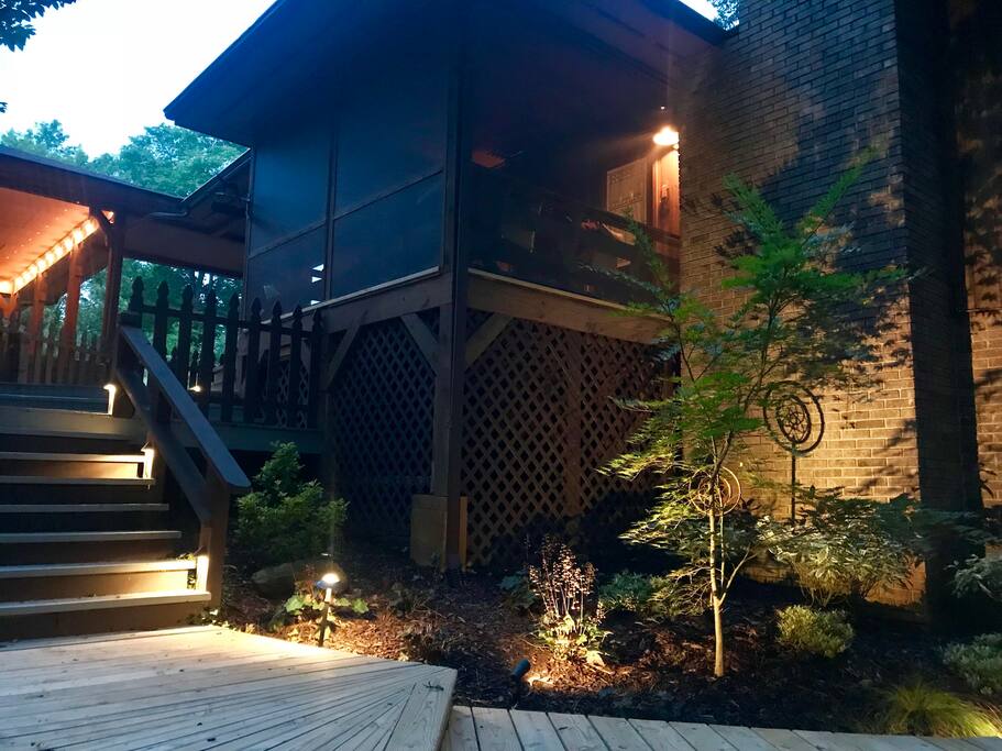 Screened porch, front tiered deck.