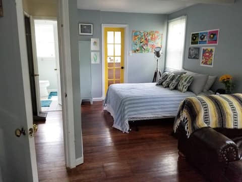 Private Bedroom in charming borough of Hellertown