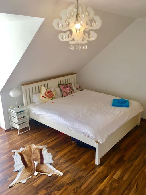 HUGE comfy bed with new mattress and hypoallergenic cover and pillows