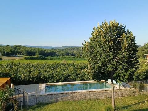 Vineyard cottage - heated pool - bike hike