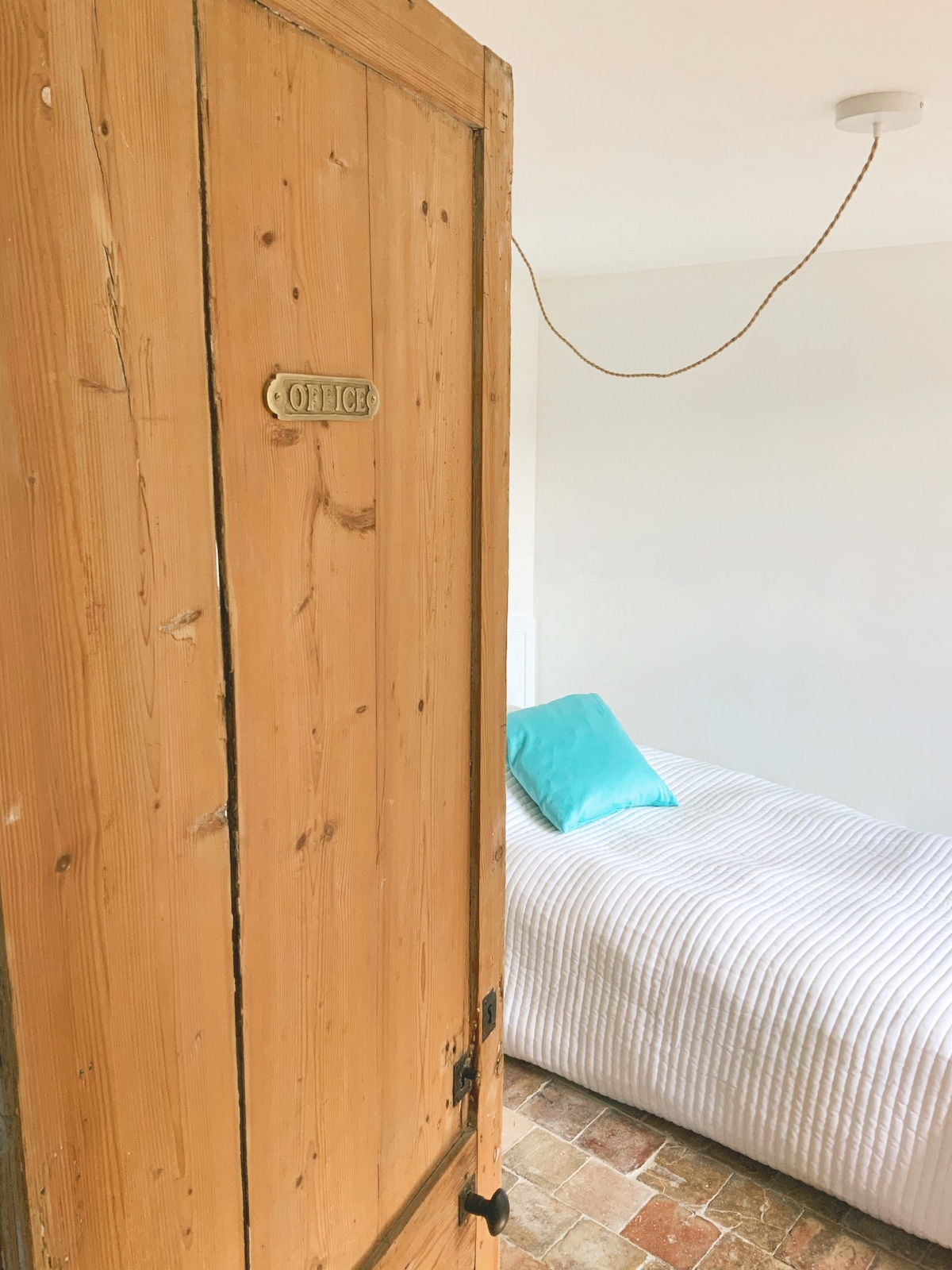 Chumba cha "L 'ofisi"