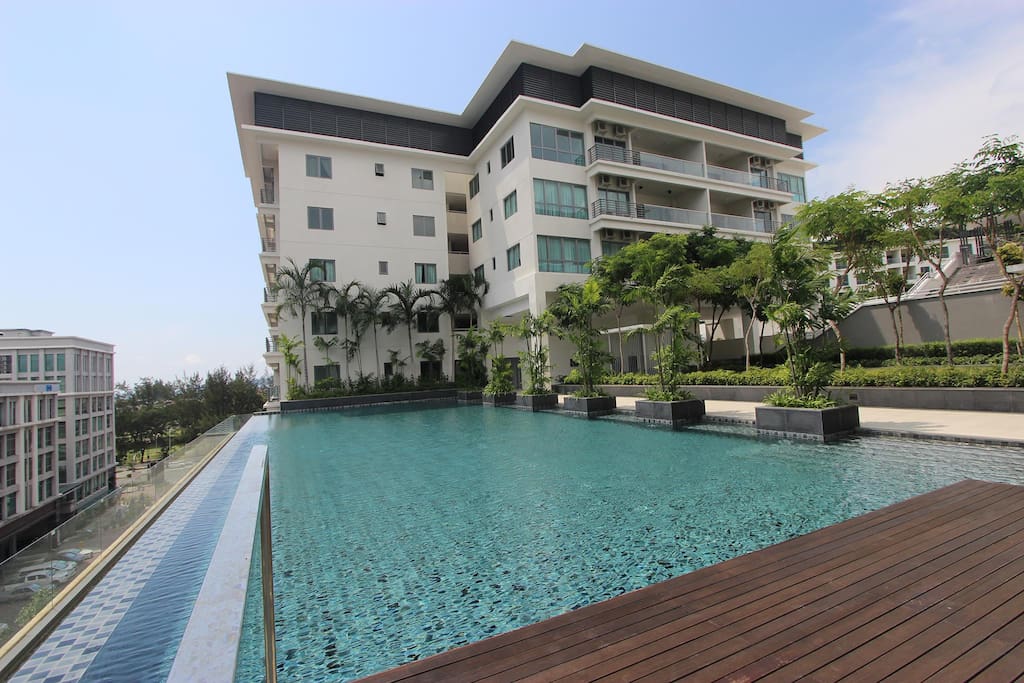 Loft B - Smaller Pool located Level 3A between Loft A & Loft B
