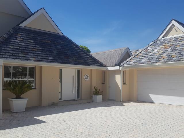 Stylish Holiday Home with solar-heated pool gallery image 3