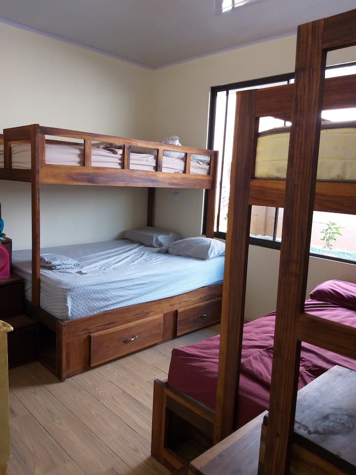 Cuarto con 6 espacios 