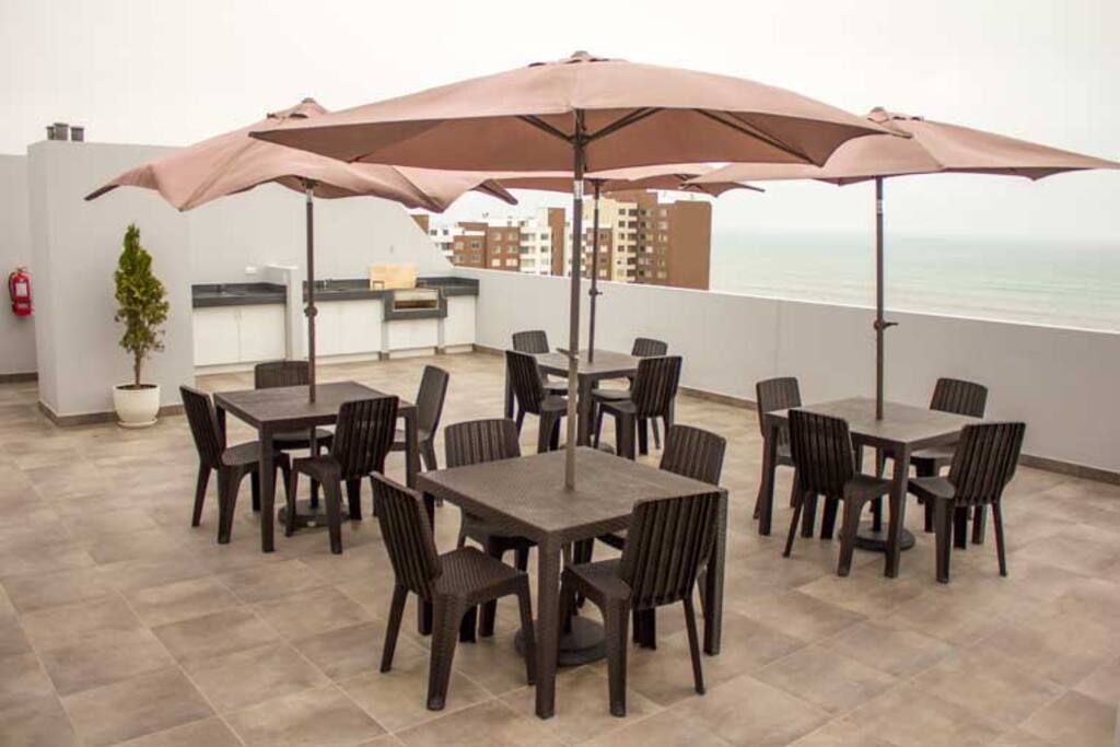 Zona de parrilla con excelente vista al mar