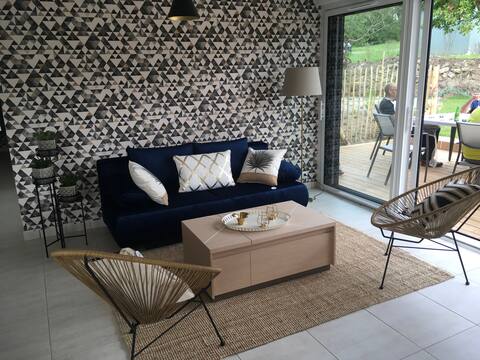 Top Airbnb: New wood house PMR between sea and forest. in Crozon