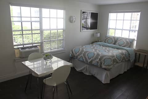 Sunshine Studio - Downtown Luxury