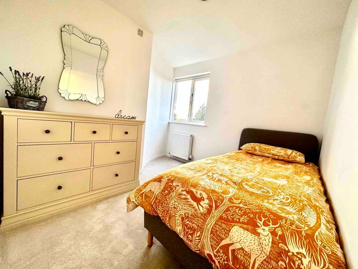 Helen comfy single, Kendal. Houses for Rent in Cumbria, England