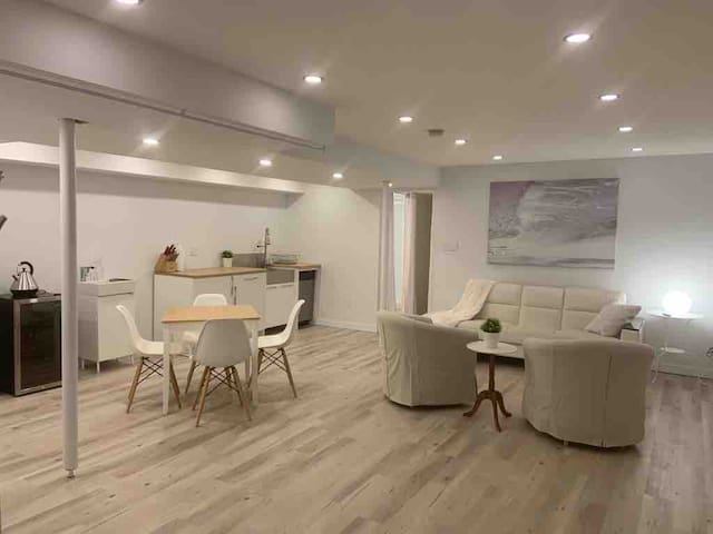 Airbnb 3001 Hospital Gate Vacation Rentals Places To