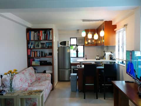 Lamma Island Yung Shue Wan Studio