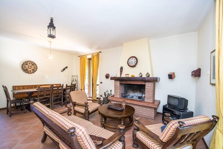 Villa in the Countryside with swimming pool gallery image 4