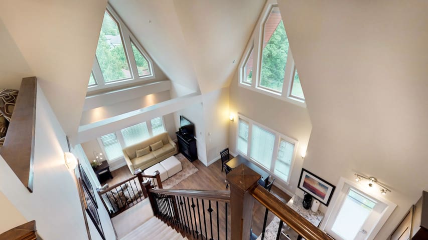 3 Bed Room Penthouse Suite - Mountain Views