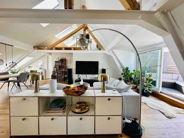 Sunny Penthouse next to Oktoberfest