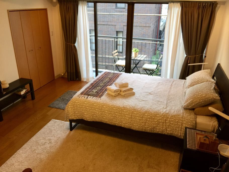 A spacious room with full US size double bed, an ofuro Japanese bathtub and kitchen.