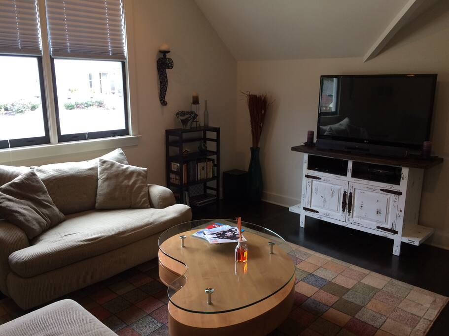 Guest living room