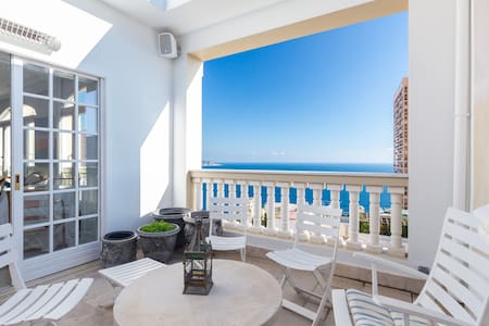 Super King + Single w/Priv. Bath,  CENTRAL MONACO