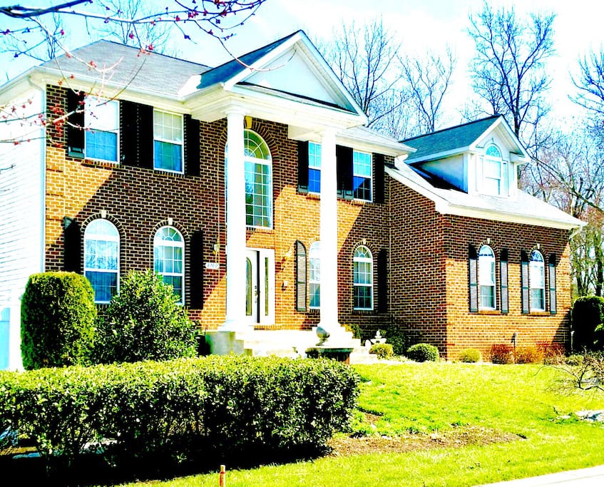 Premier National Harbor House Front View