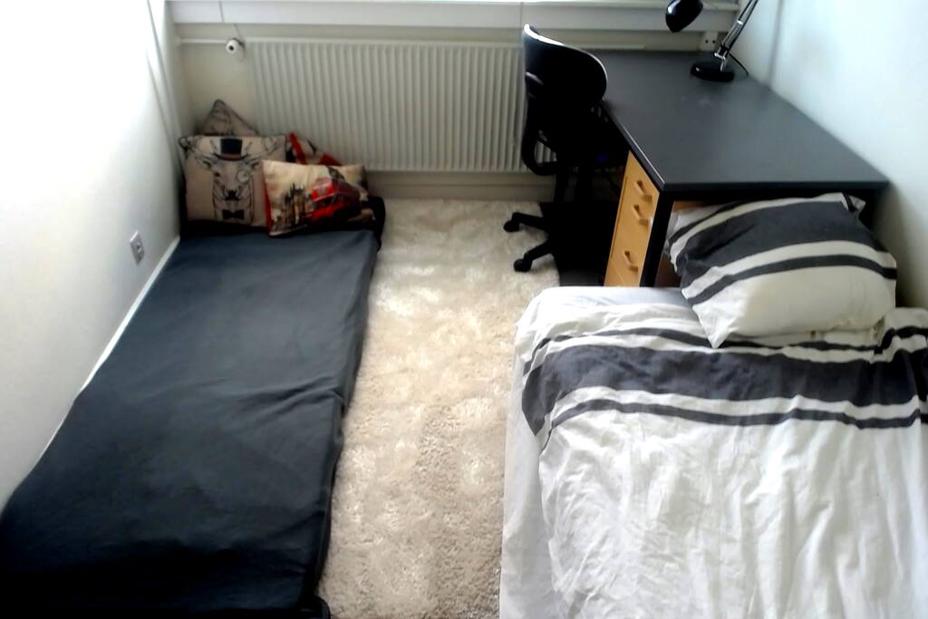 Two beds / To senge