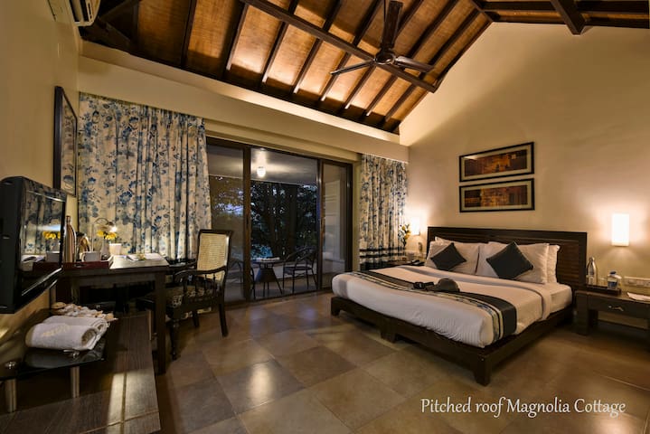 ★ Luxury Magnolia Cottage In Dapoli ★