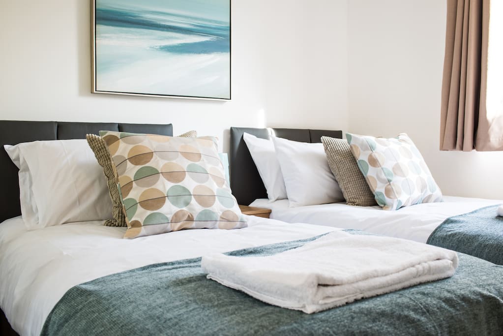 ''I would highly recommend staying in this flat as its close enough to the town center without it being too close to the hustle and bustle''