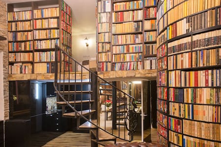 SECRET LIBRARY APARTAMENT,CLOSE TO CITY CENTER