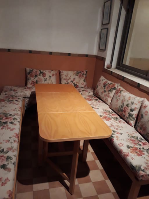 La terrasse et en même temps salle à manger