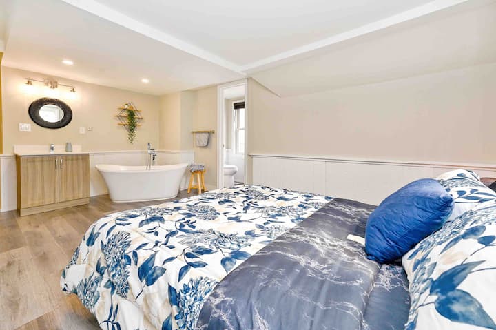 Основна спалня на 2 - ри етаж