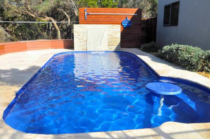 Sea Paradise at St Andrews Beach. Great Sea views.