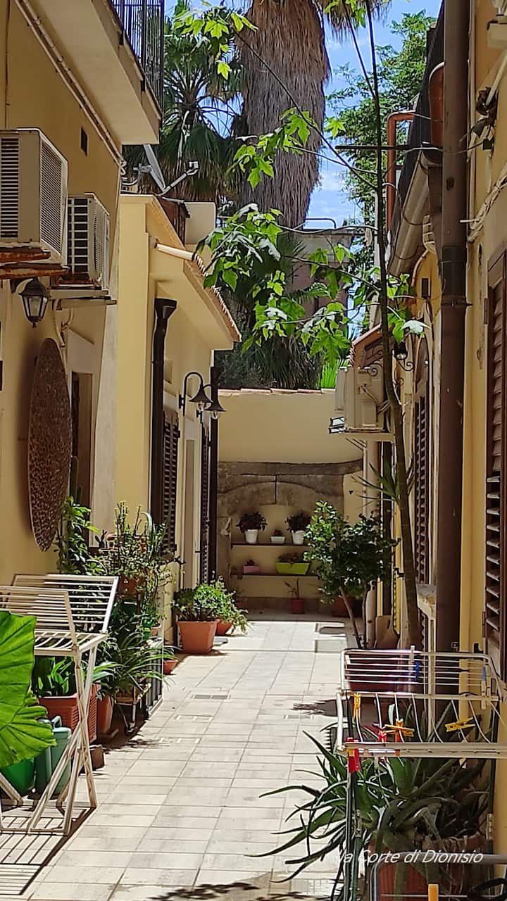 Casa Vacanza Alla Corte Di Dionisio Piano Primo - Syracuse