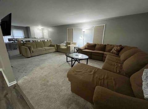 Space for days, very clean, doesn't disappoint!