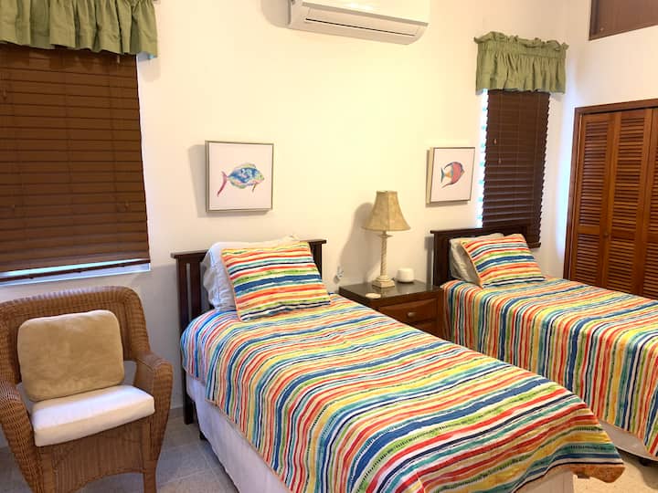 Bedroom #3 with 2 twins