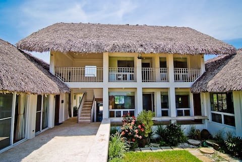 Beach Villa / Balay Baroro