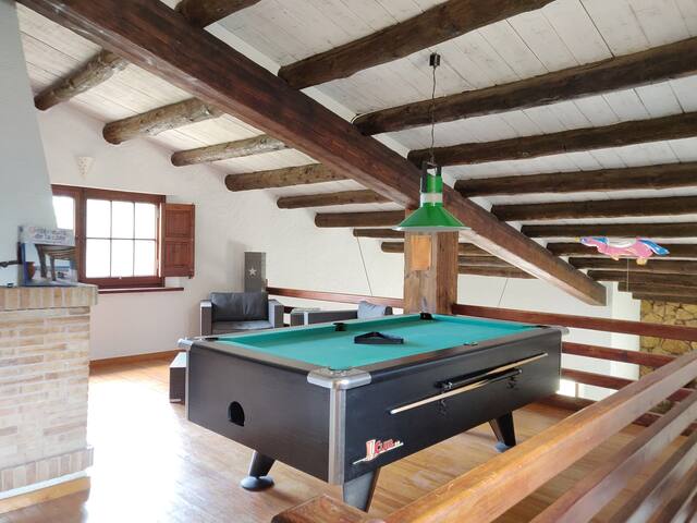 Masia de Pierre en pleine nature 10 min de la mer gallery image 3