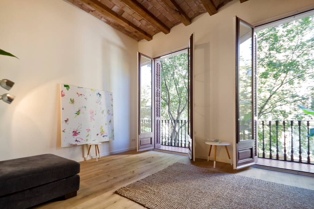 Living room (photo 3)