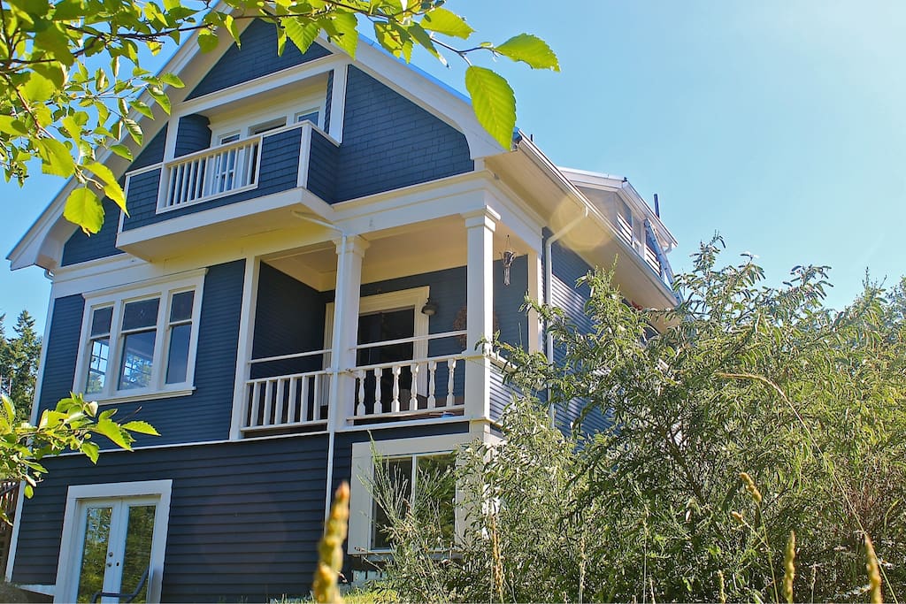 Fireside Cottage, Galiano Island Cottages for Rent in Galiano Island