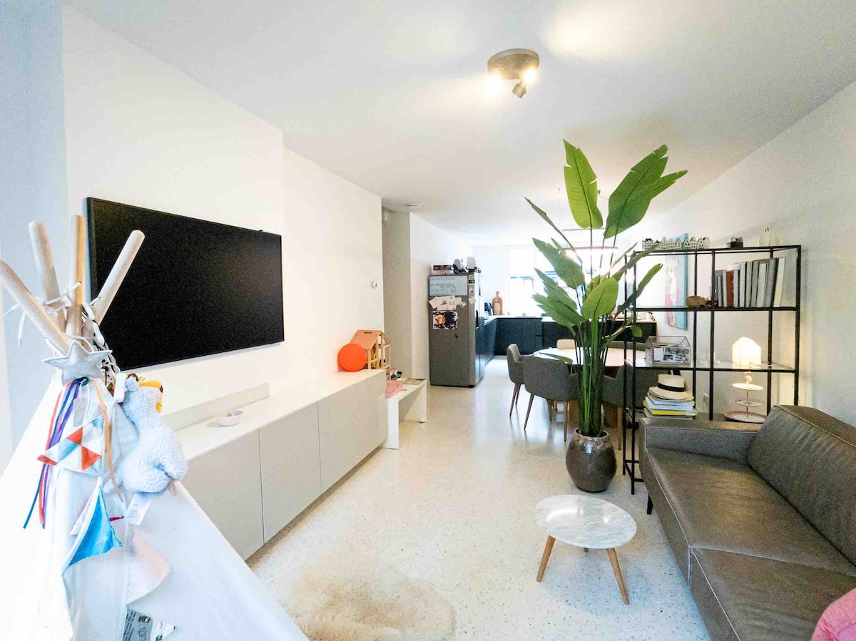 Successful Airbnb property: Fantastic Area - Stunning Garden & Appartment in Nieuwe Pijp