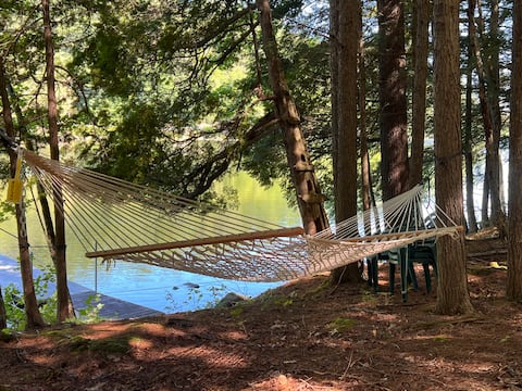 Quiet 3 bedroom lakeside retreat