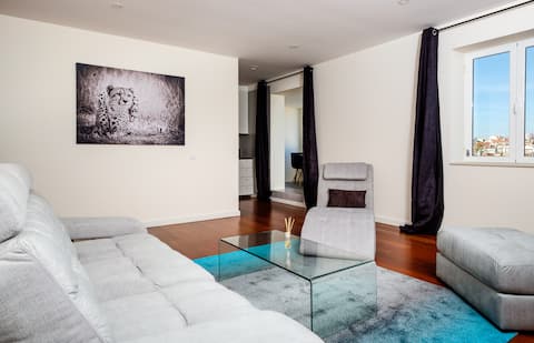 Airbnb em destaque: Top Floor City Center Apartment with Amazing Views em Arroios