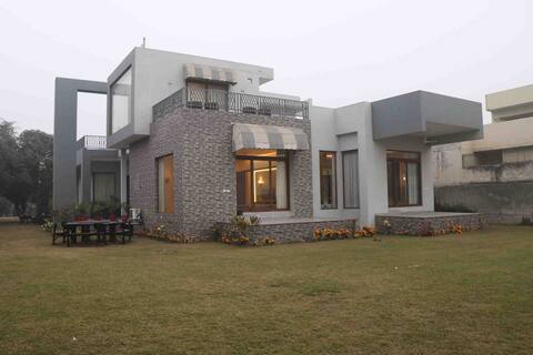Calista Farm. Luxury Farm House