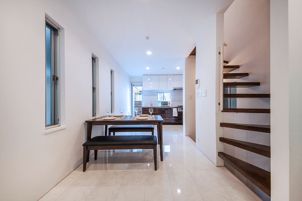 Dining room & kitchen