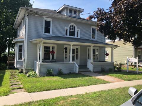 Morris Guest House at Mohegan Manor
