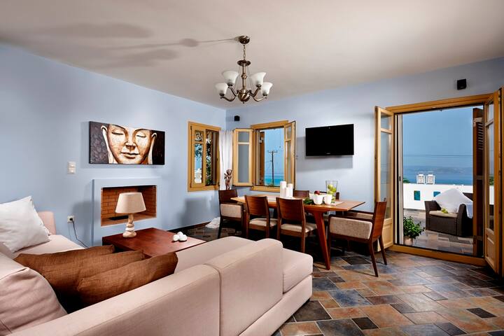 Villa ‘Yellow’ private pool inviting to discover gallery image 5